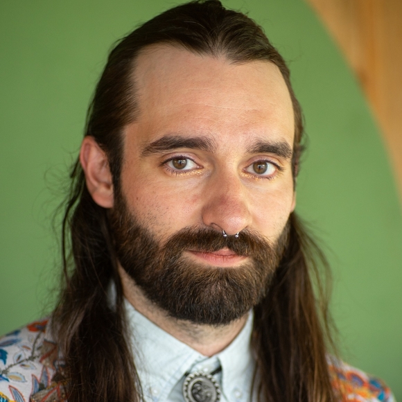 Meet your Posher, Andrew - Picture 1 of 1